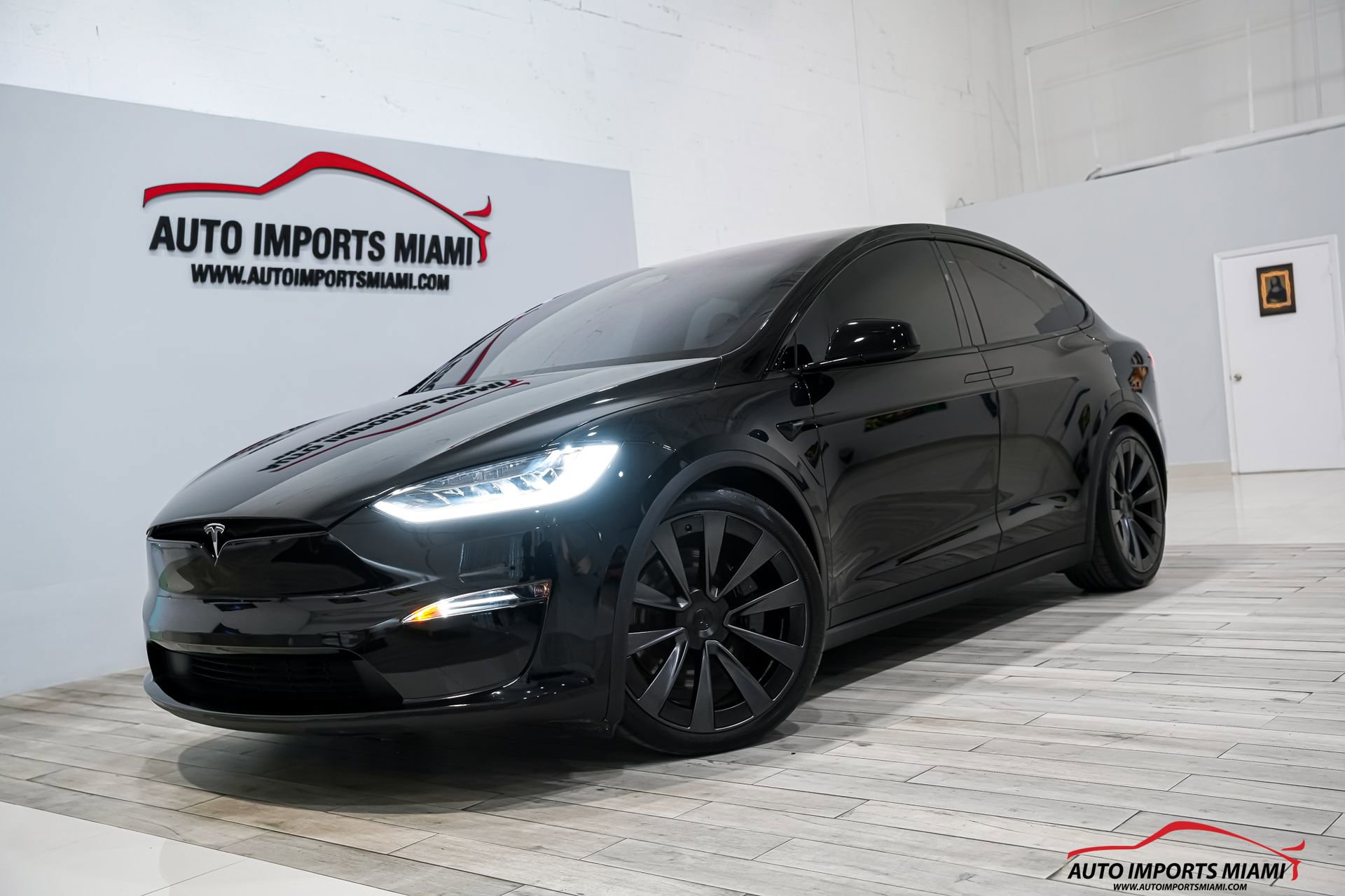 Used 2022 Tesla Model X Plaid image 90
