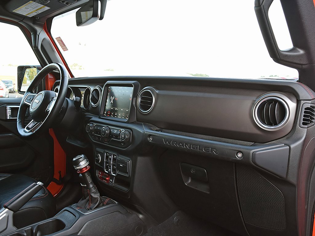 Used 2018 Jeep Wrangler Unlimited Rubicon w/ Dual Top Group image 29