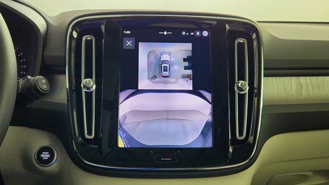 New 2026 Volvo XC40 B5 Plus w/ Protection Package Premier AWD/4WD image 19