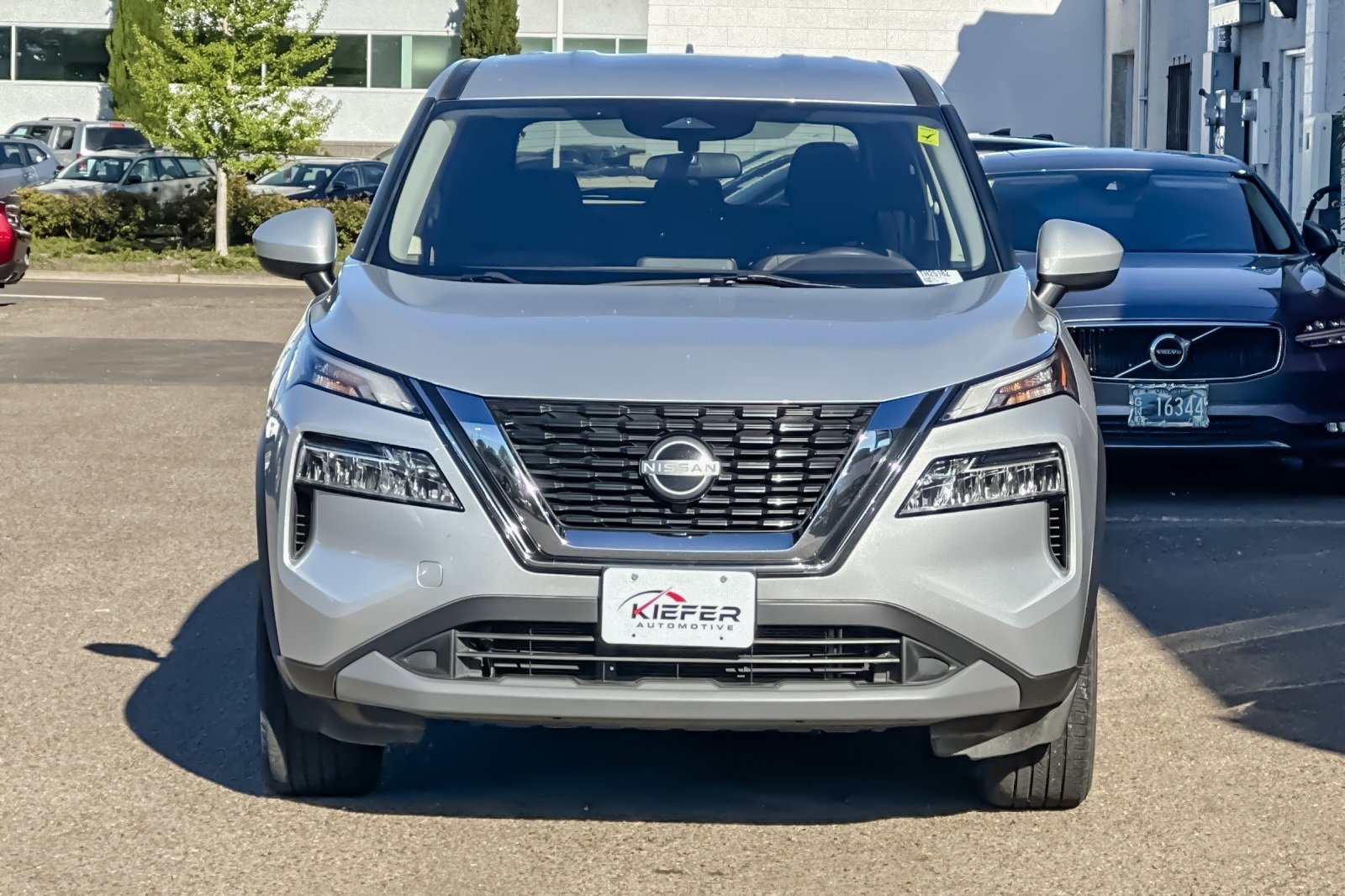 Used 2023 Nissan Rogue SV image 47