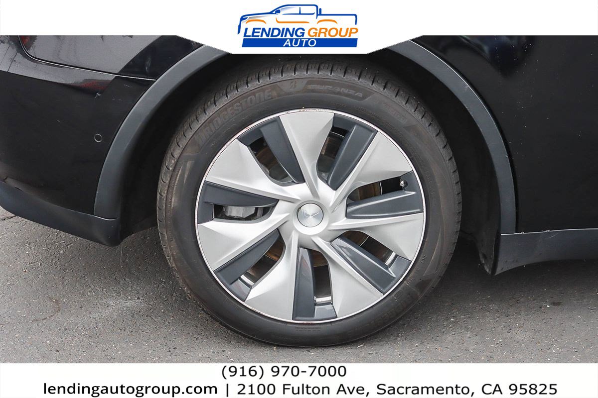 Used 2021 Tesla Model Y Long Range image 10