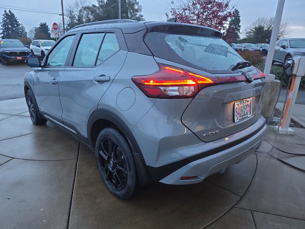 Used 2023 Nissan Kicks SR w/ SR Premium Package image 4