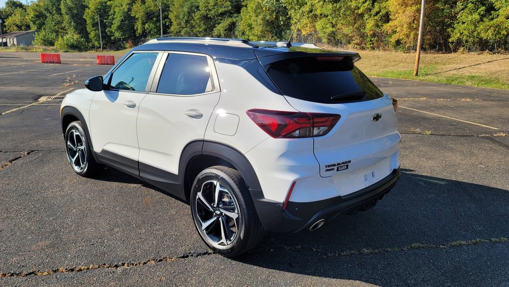 Used 2023 Chevrolet TrailBlazer RS w/ Convenience Package image 9