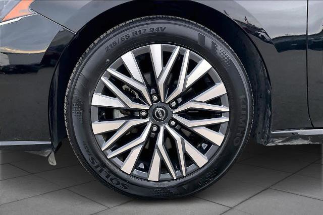 Certified 2024 Nissan Altima 2.5 SV image 11