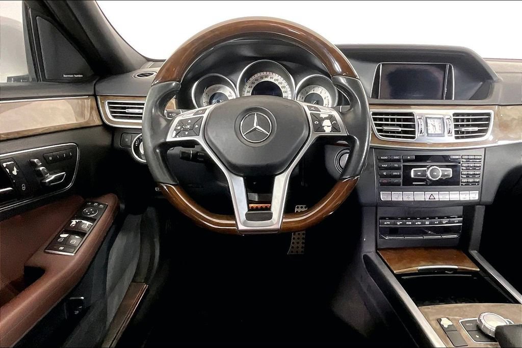 Used 2015 Mercedes-Benz E 400 Sedan image 6