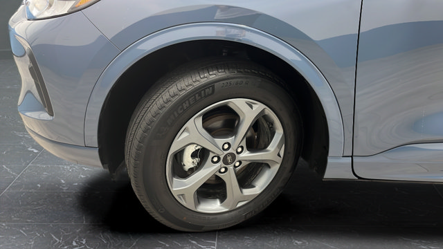 Used 2024 Ford Escape ST-Line w/ Tech Pack #1 AWD/4WD image 36