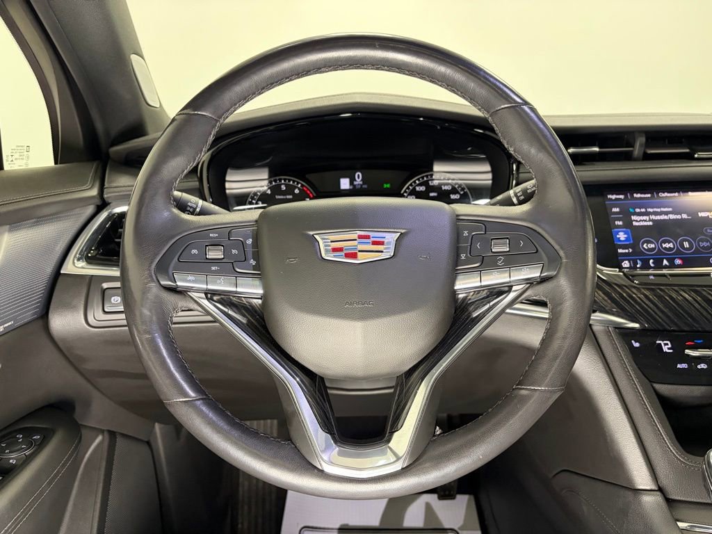 Used 2020 Cadillac XT6 Premium Luxury image 15