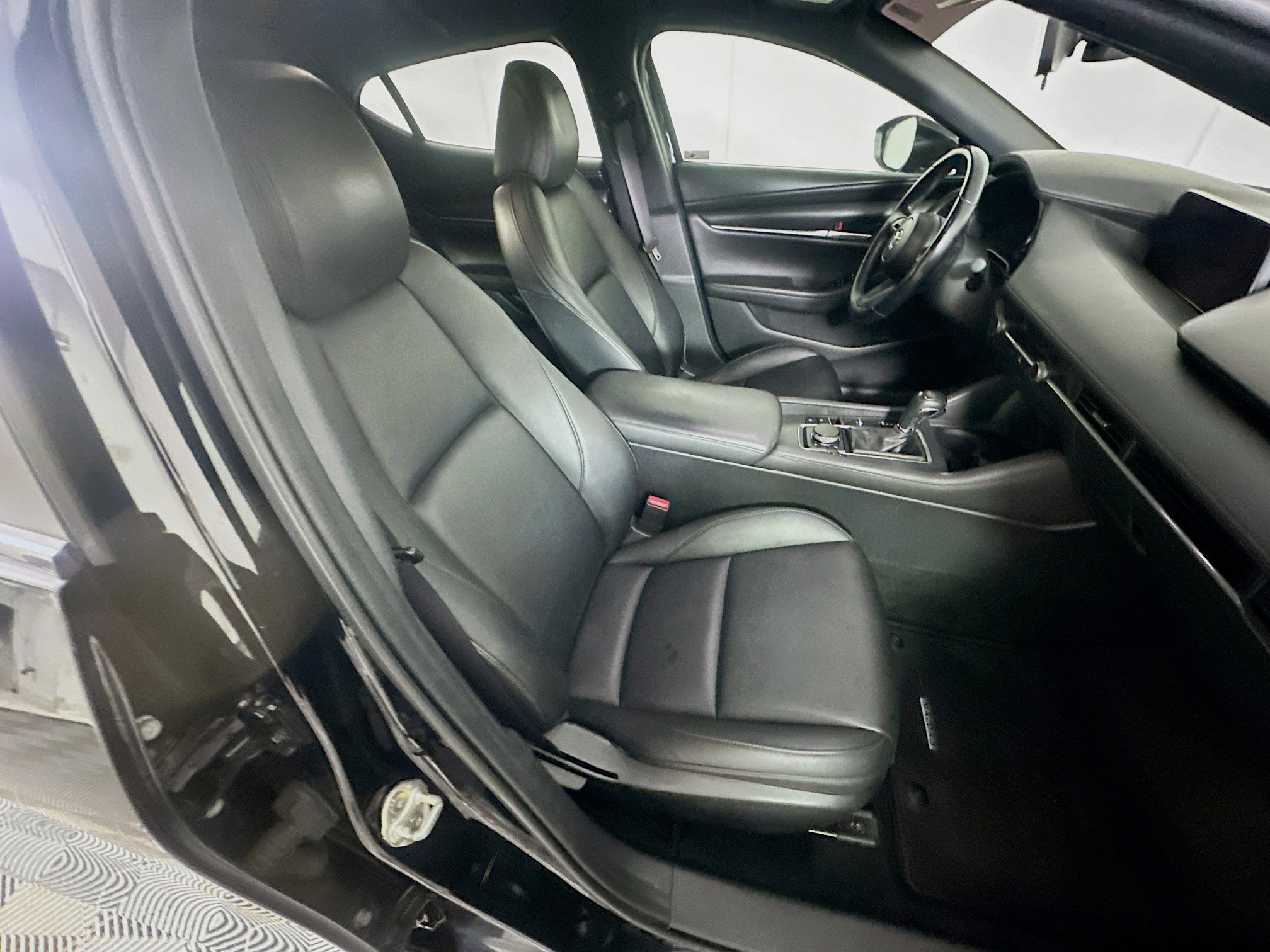 Used 2021 MAZDA MAZDA3 s FWD image 29