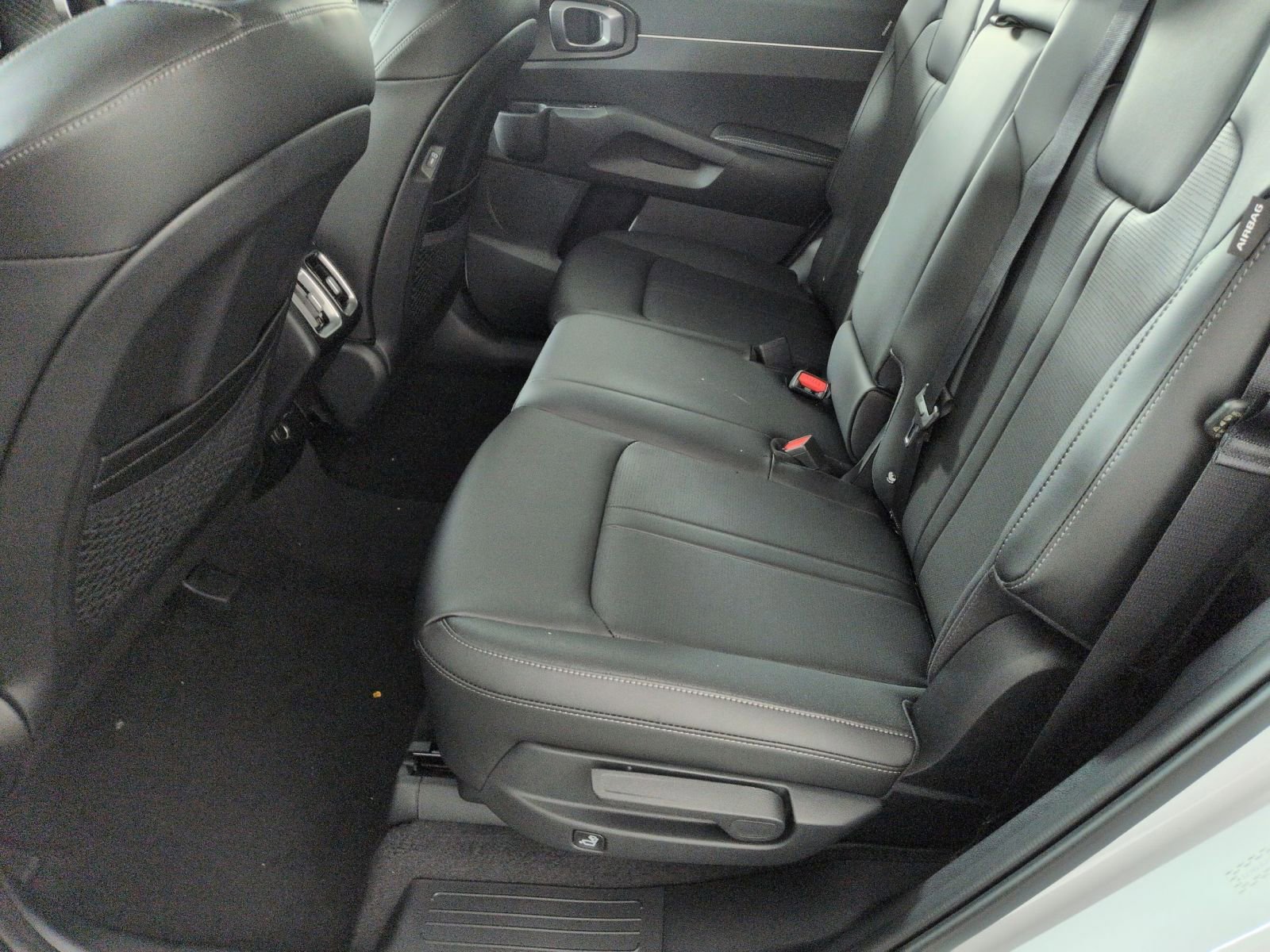 New 2026 Kia Sorento S w/ S Panoramic Sunroof Package FWD image 5