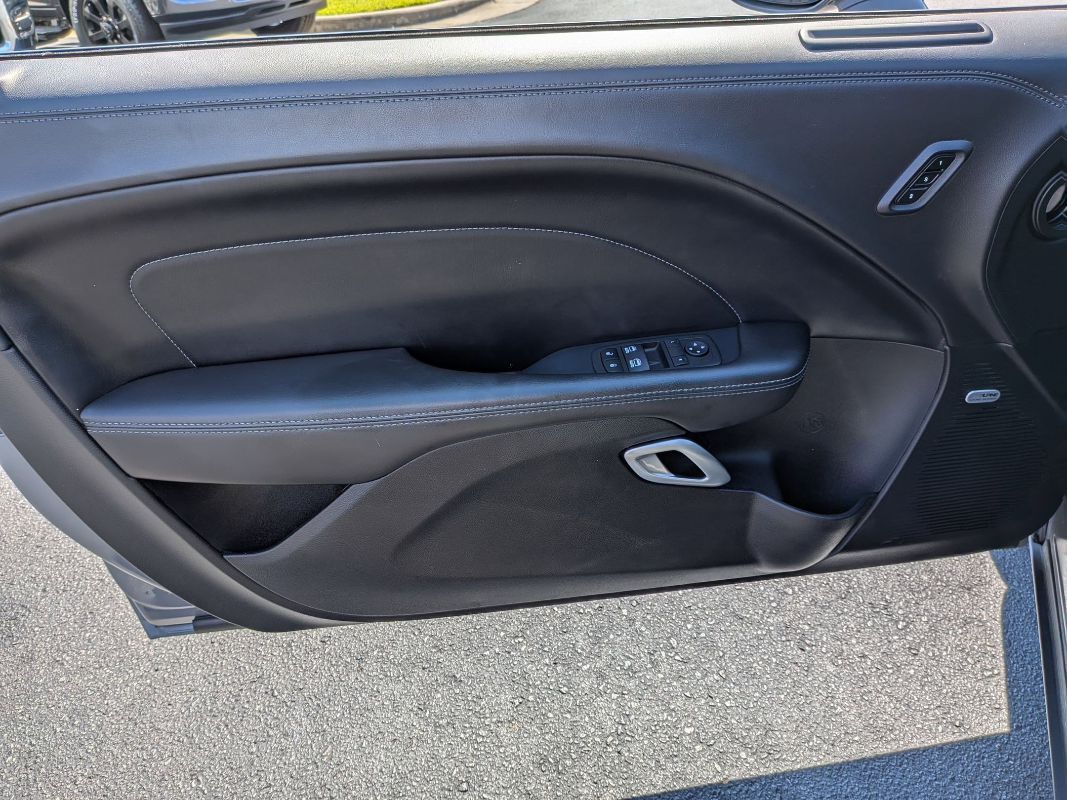 Used 2023 Dodge Challenger R/T w/ Plus Package image 11