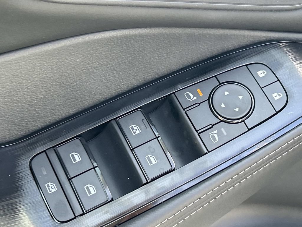 New 2026 Nissan Rogue SV AWD/4WD image 16