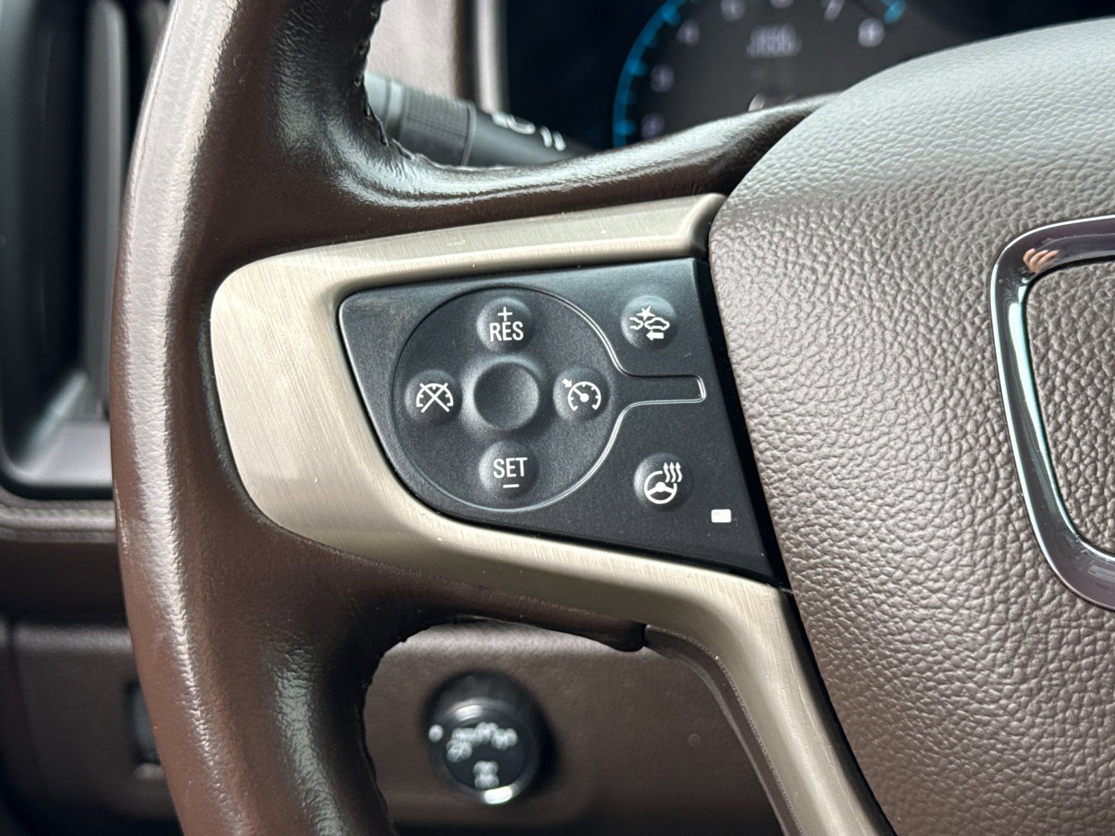 Used 2022 GMC Canyon Denali image 23