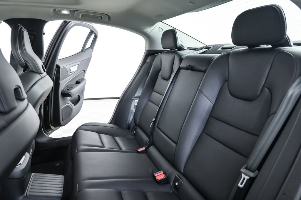 Certified 2025 Volvo S60 T8 Ultra image 23