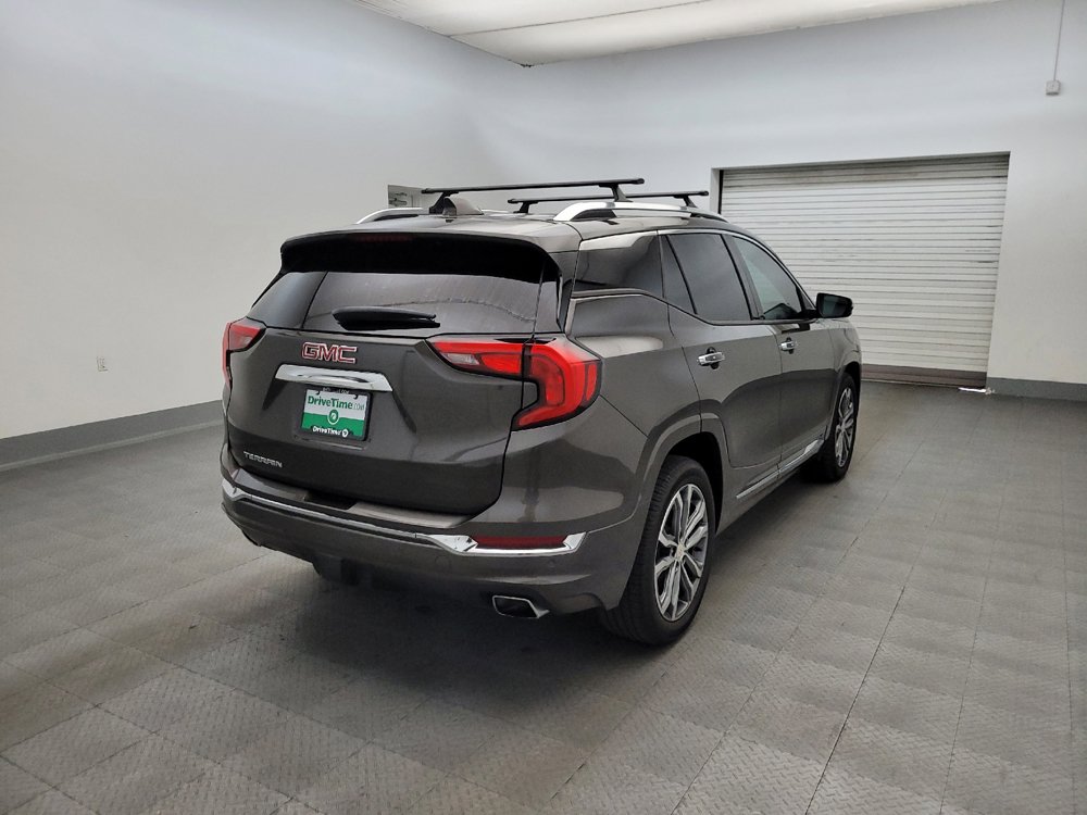 Used 2020 GMC Terrain Denali w/ Denali Premium Package FWD image 9