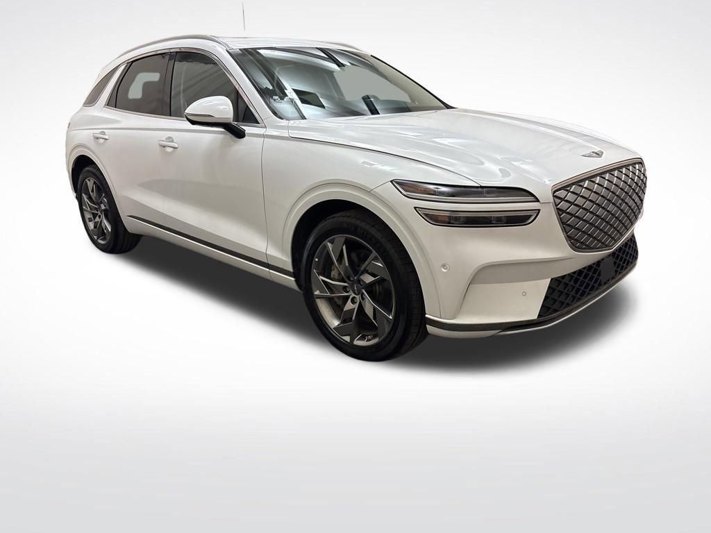 Used 2025 Genesis Electrified GV70 Advanced image 3