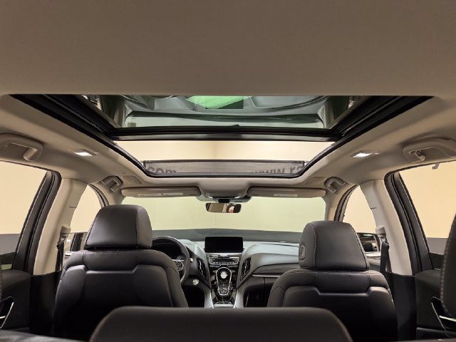 Used 2024 Acura RDX w/ Technology Package AWD/4WD image 19