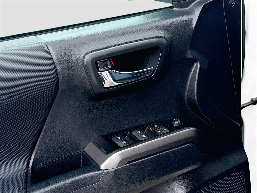 Used 2023 Toyota Tacoma TRD Sport image 17