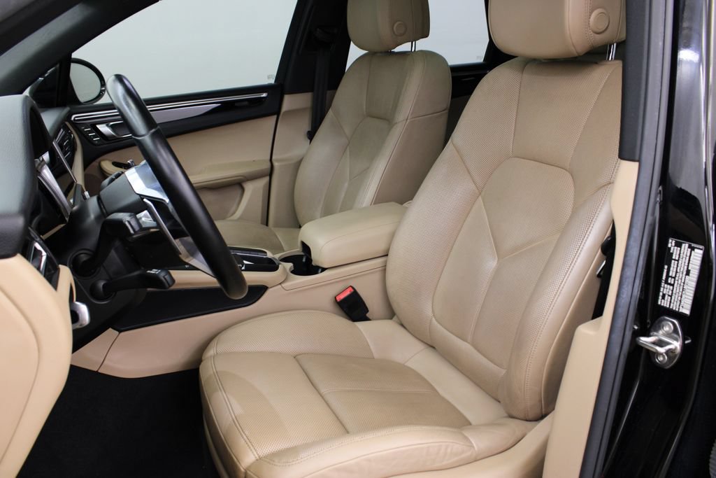 Used 2020 Porsche Macan AWD/4WD image 5