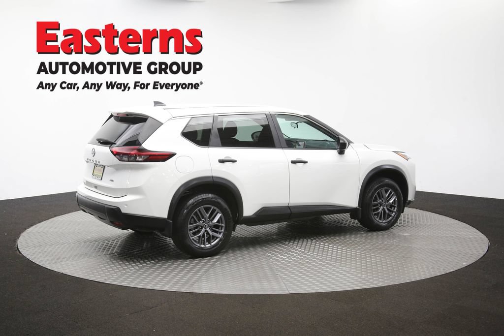 Used 2024 Nissan Rogue S AWD/4WD image 43