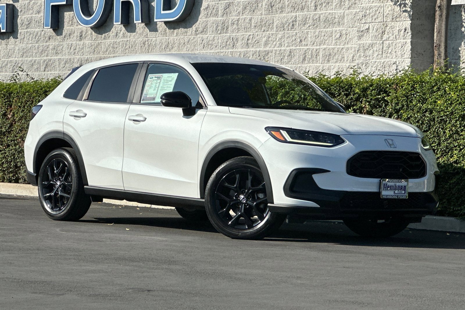 Used 2023 Honda HR-V Sport image 2