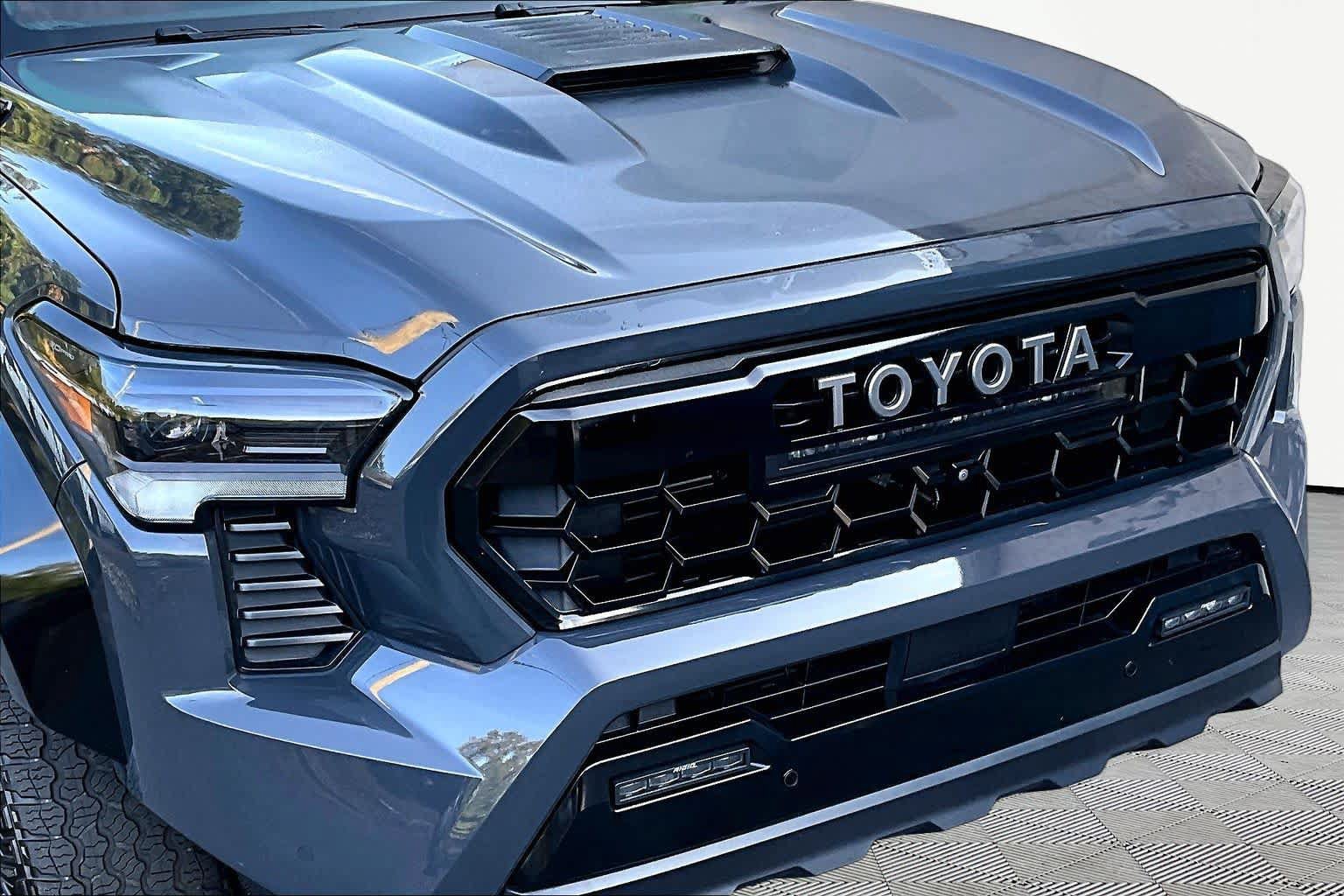Certified 2025 Toyota Tacoma TRD Pro AWD/4WD image 30