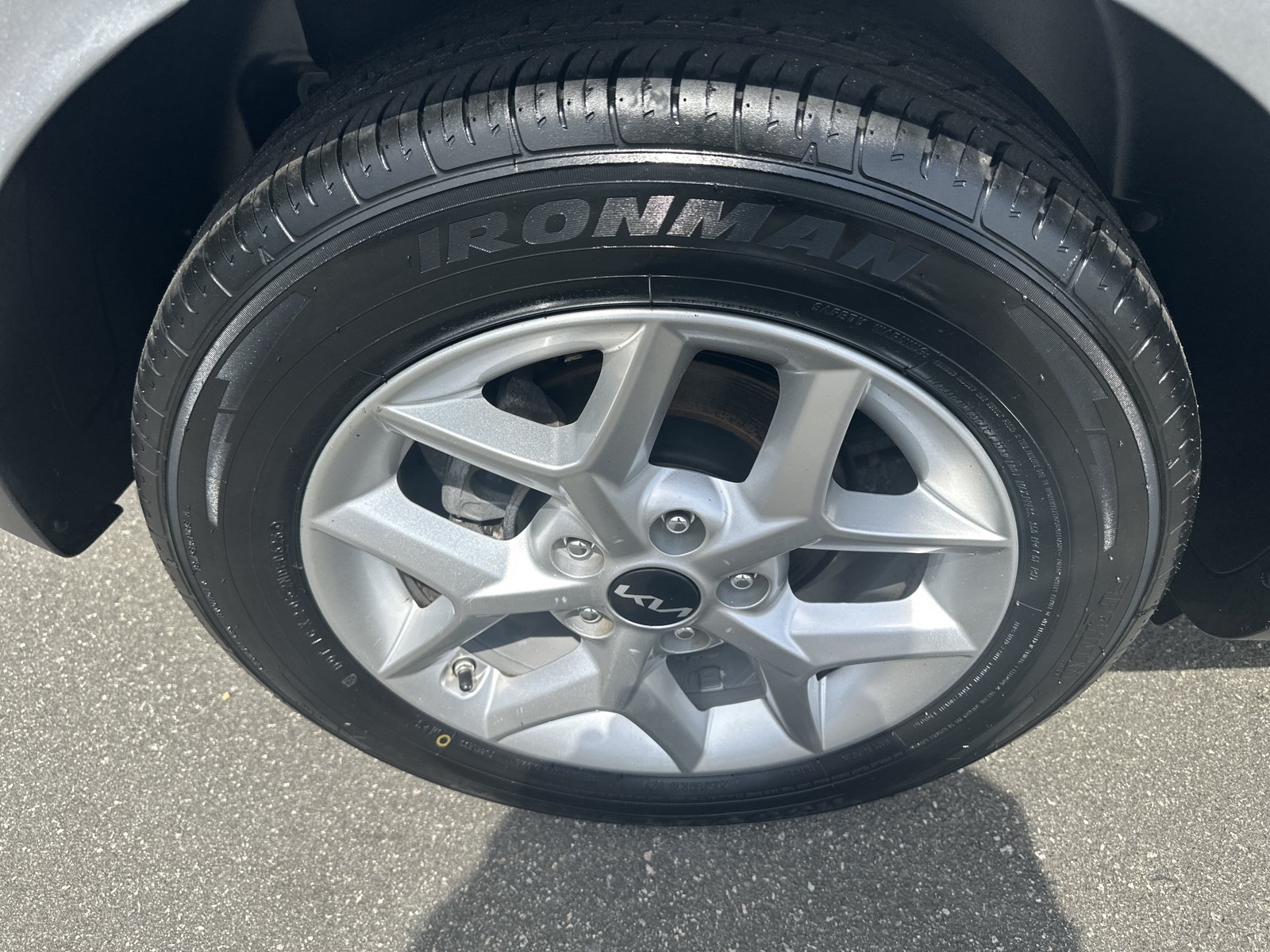 Used 2024 Kia Soul LX w/ LX Technology Package FWD image 28