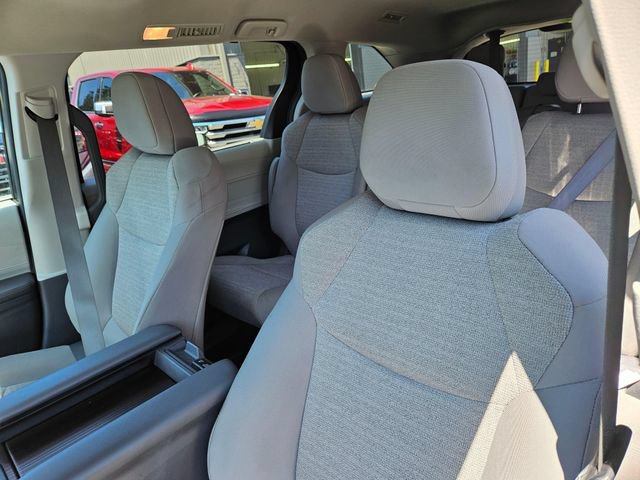 Used 2024 Toyota Sienna LE FWD image 20