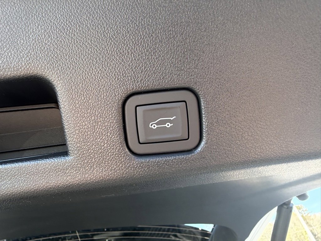 New 2026 Chevrolet Traverse LT w/ Driver Confidence Package image 31