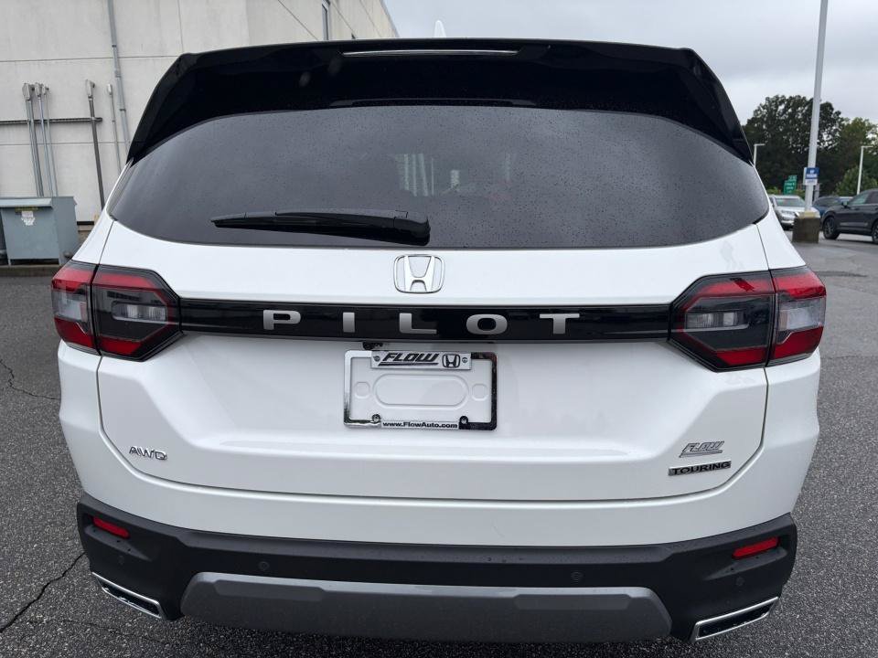 New 2026 Honda Pilot Touring image 14
