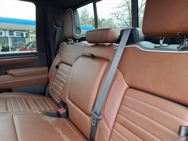 Used 2024 GMC Sierra 2500 Denali Ultimate image 11