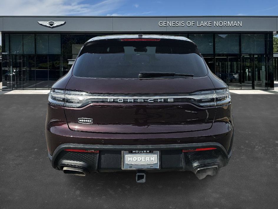 Used 2024 Porsche Macan image 8