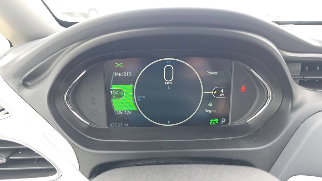 Used 2020 Chevrolet Bolt LT FWD image 17