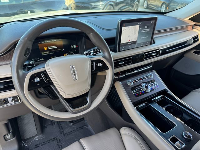 Used 2022 Lincoln Aviator Reserve w/ Equipment Group 201A image 3