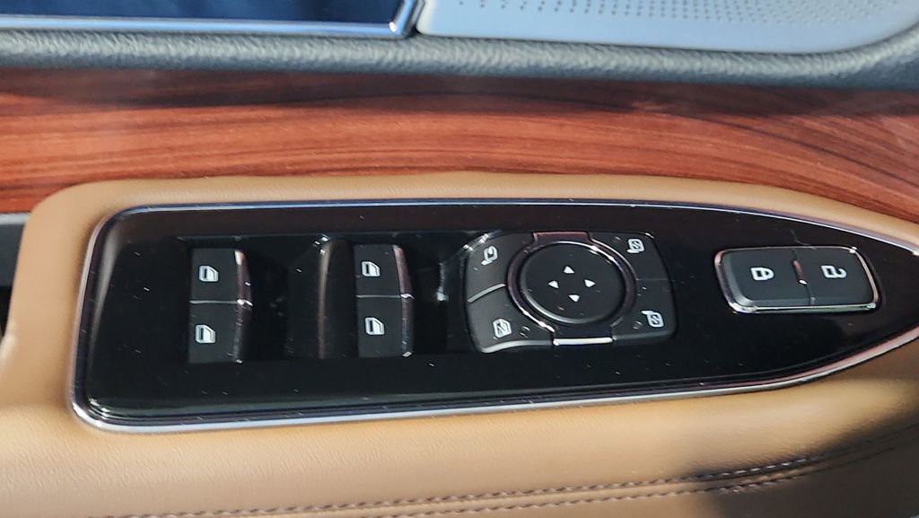 Used 2024 Lincoln Navigator Reserve w/ Equipment Group 201A image 17