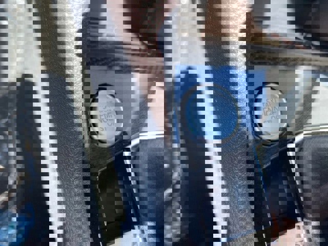 New 2025 Volkswagen Taos SE image 39