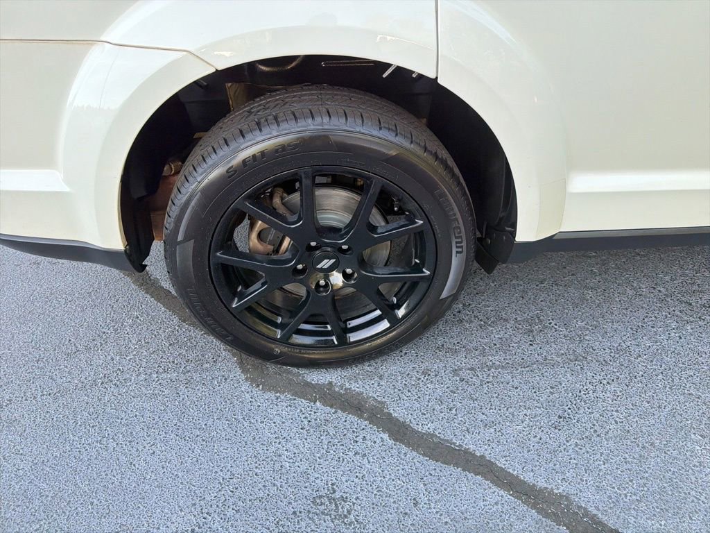 Used 2019 Dodge Journey SE FWD image 15