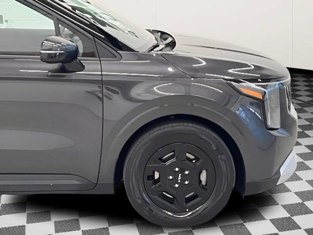 Used 2026 Kia Carnival FWD image 6