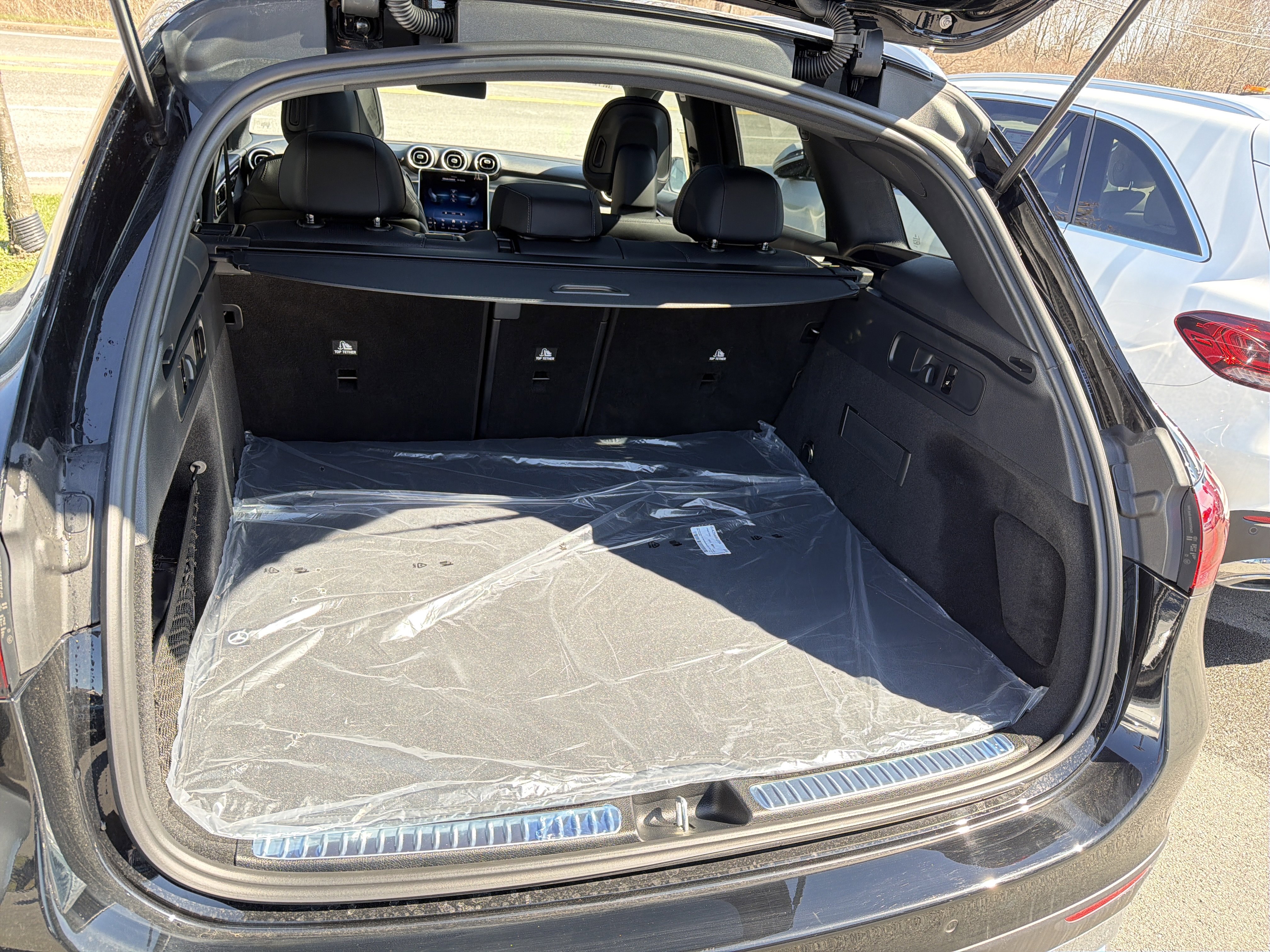 Used 2026 Mercedes-Benz GLC 300 4MATIC image 25