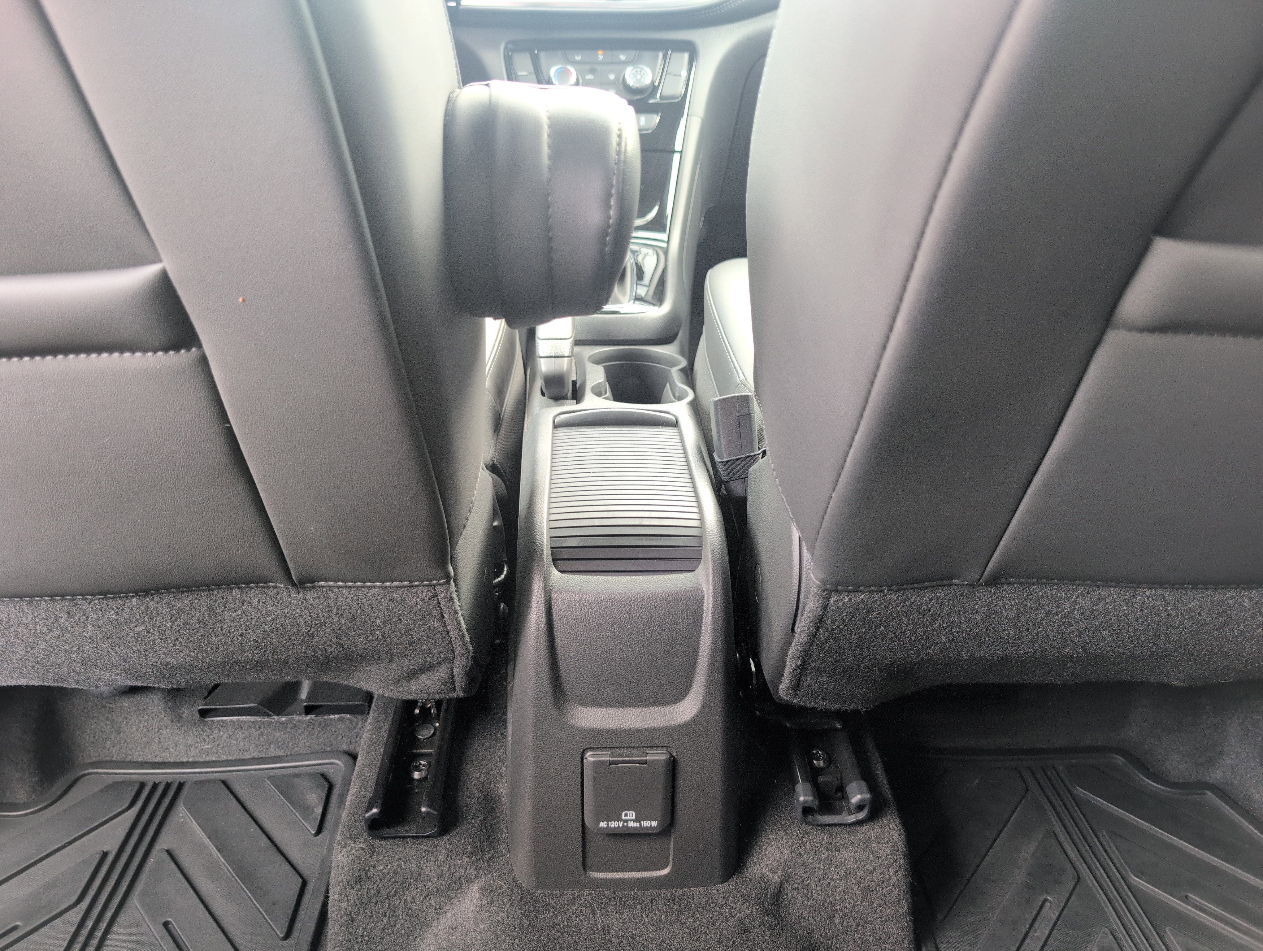 Used 2022 Buick Encore Preferred w/ Safety Package AWD/4WD image 30