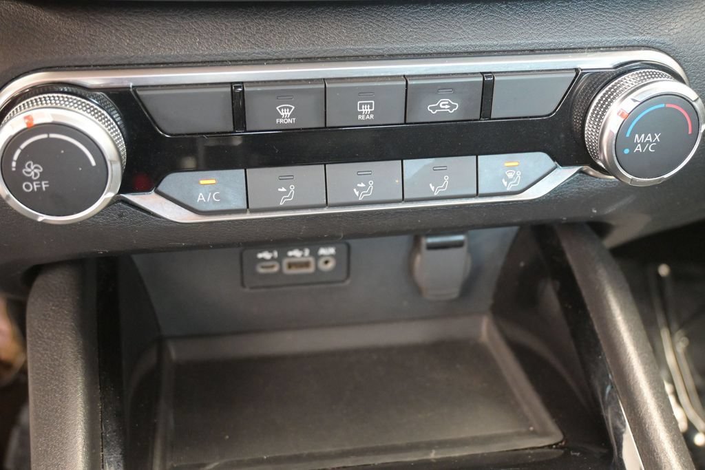Used 2024 Nissan Altima 2.5 SV FWD image 30