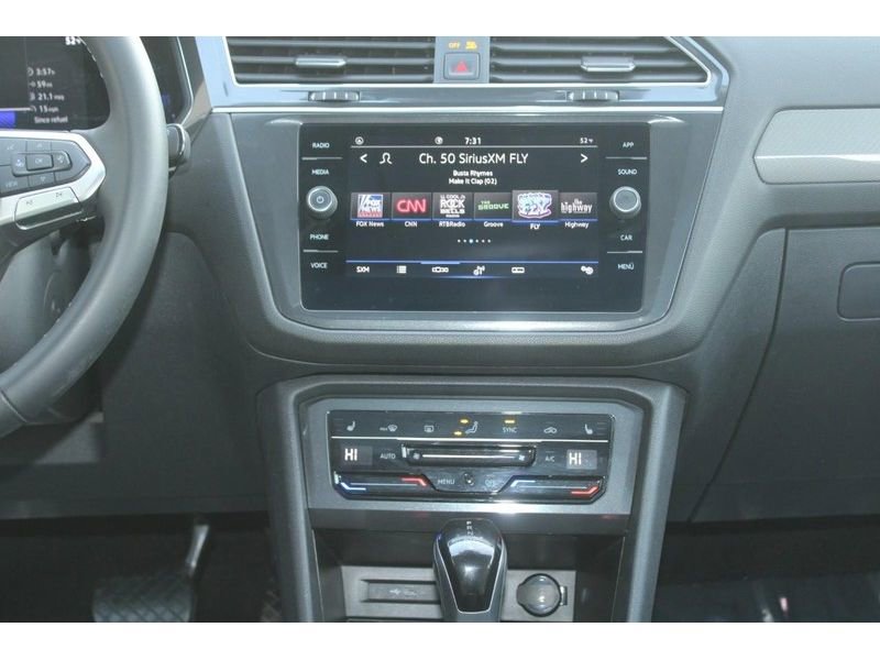Used 2023 Volkswagen Tiguan SE FWD image 16