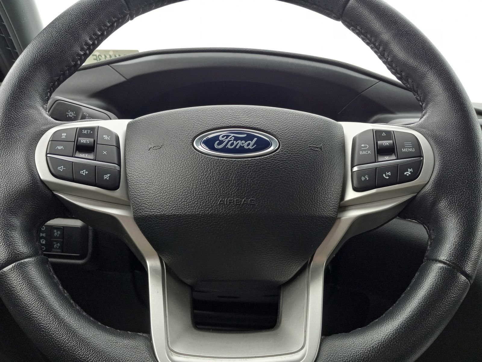 Used 2023 Ford Explorer Limited image 20