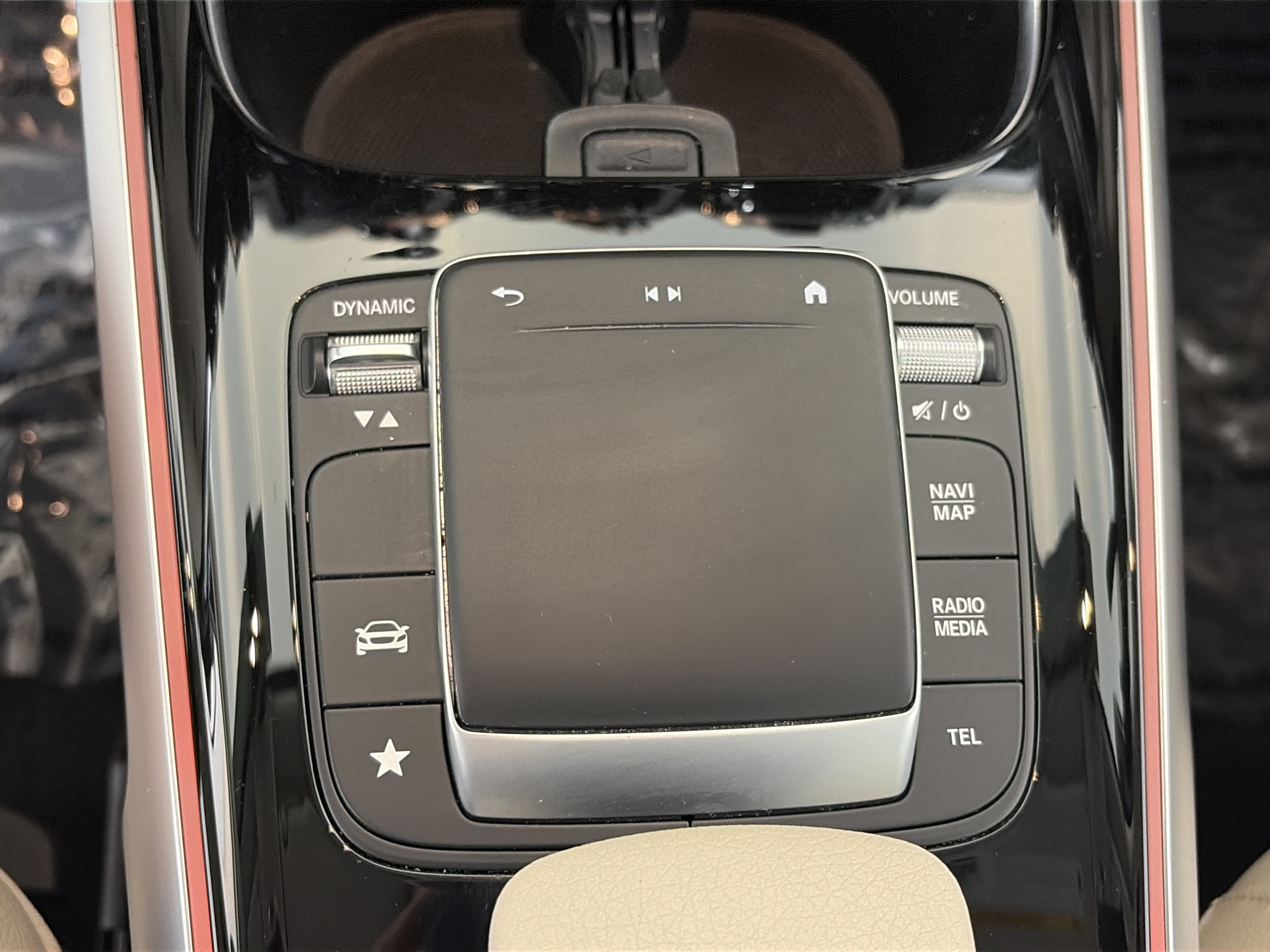 Certified 2022 Mercedes-Benz GLB 250 4MATIC image 24