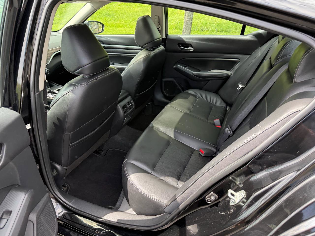 Used 2019 Nissan Altima 2.5 SL FWD image 12
