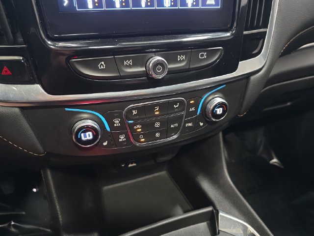 Used 2021 Chevrolet Traverse LT w/ LT Premium Package AWD/4WD image 24