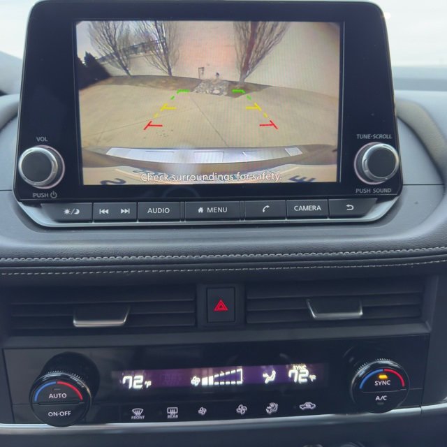 Used 2024 Nissan Rogue SV image 21