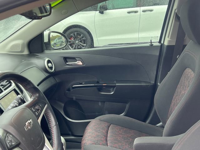 Used 2018 Chevrolet Sonic LT w/ Convenience Package image 21