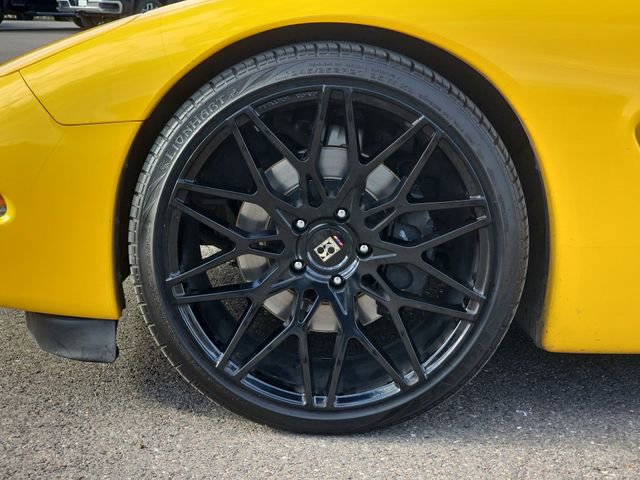 Used 2004 Chevrolet Corvette Convertible w/ Preferred Equipment Group image 17