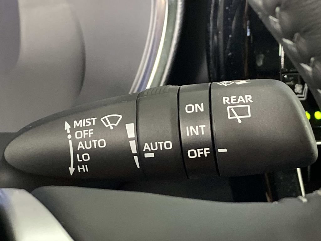 Used 2026 Toyota Highlander Platinum AWD/4WD image 19