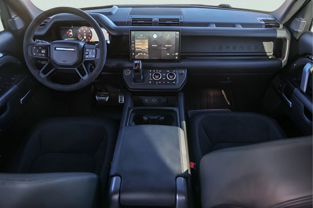 Used 2023 Land Rover Defender 110 V8 image 28